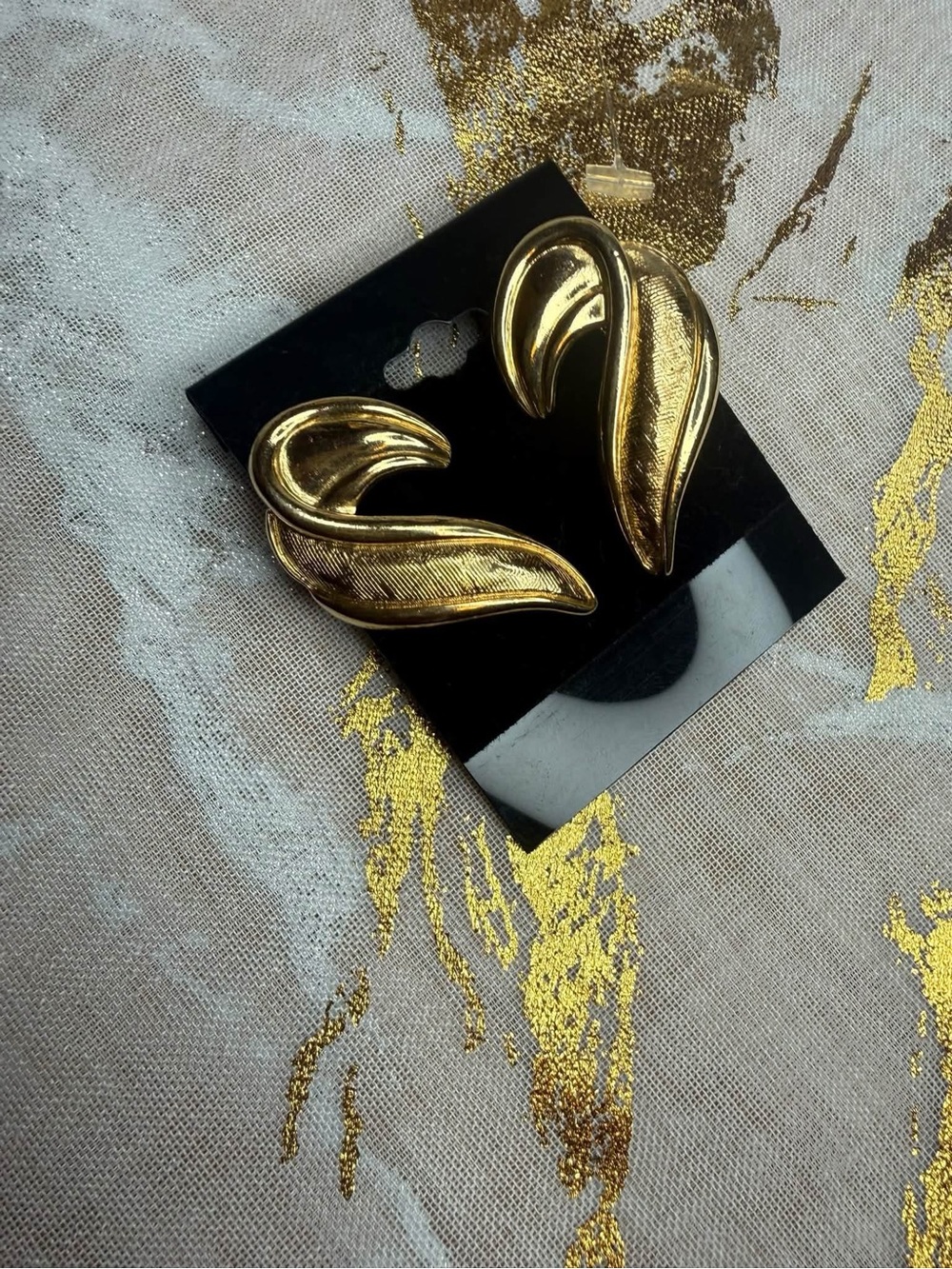 Avon Gold-Tone Leaf Clip-On Earrings